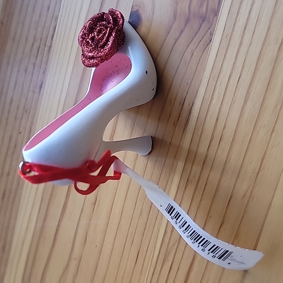 Hallmark unboxed high heeled shoe ornament - Picture 2 of 4
